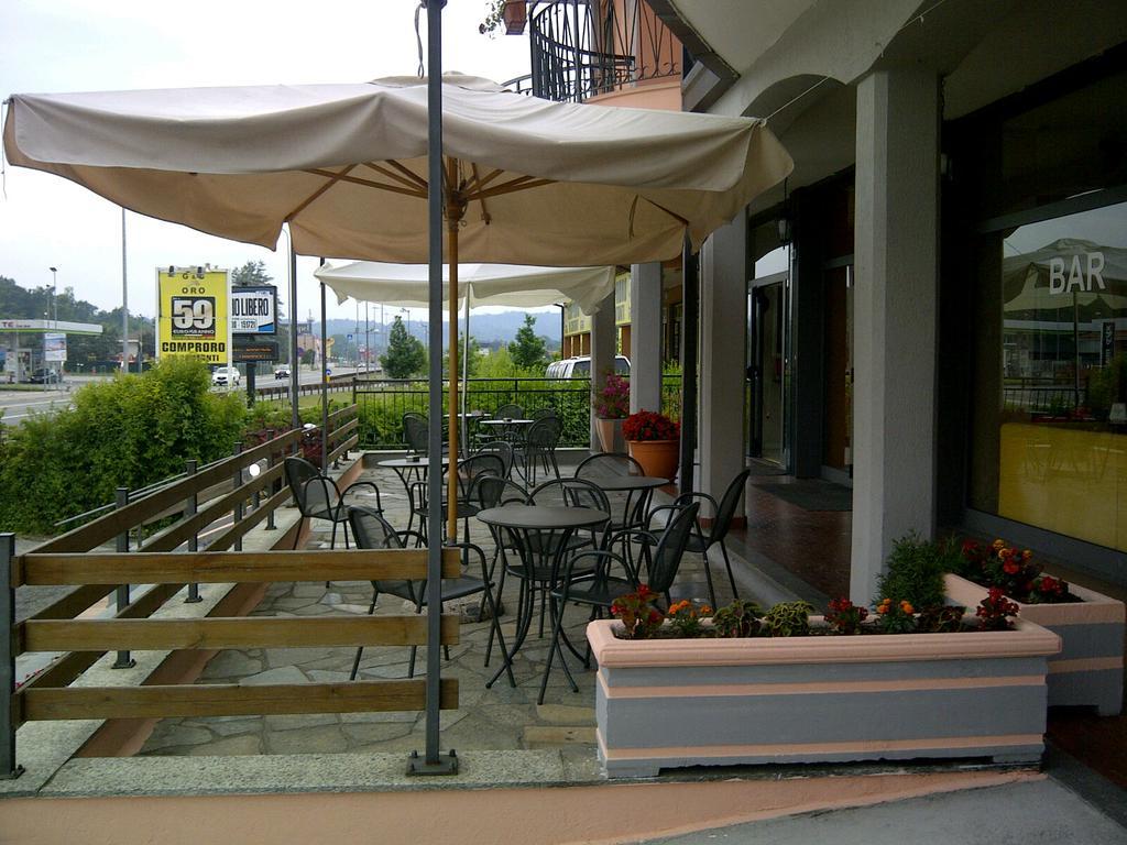 Hotel Lago Maggiore Castelletto sopra Ticino Extérieur photo