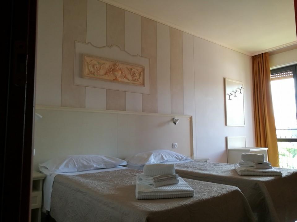 Hotel Lago Maggiore Castelletto sopra Ticino Extérieur photo